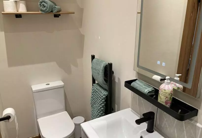 Residenssi 1 Bedroomed Detached Holiday Retreat Pant