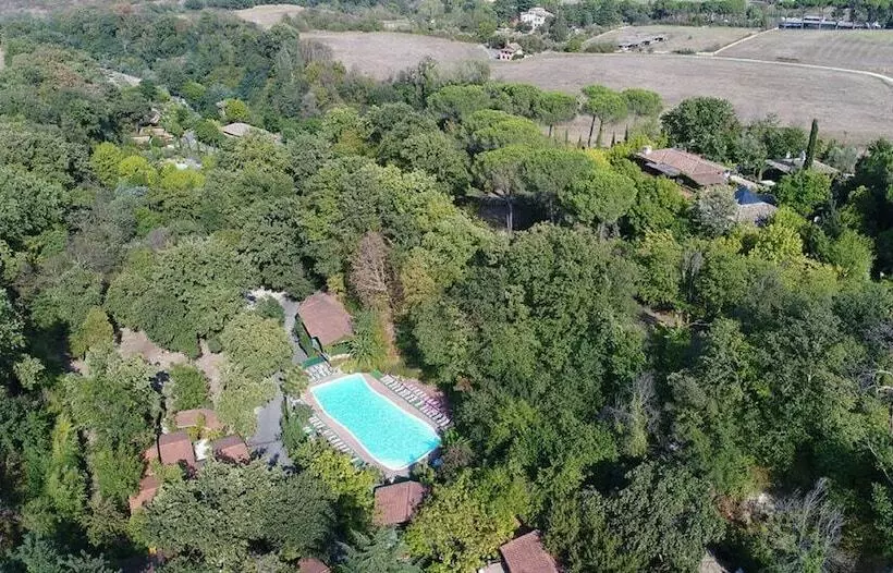 Lomakeskus Seven Hills Camping Village