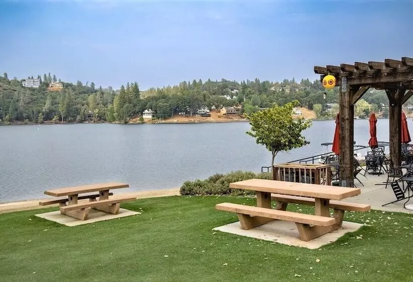 The Big Easy   Lakefront Only 1 Mile To Popular Marina Beach! By Yosemite Region Resorts