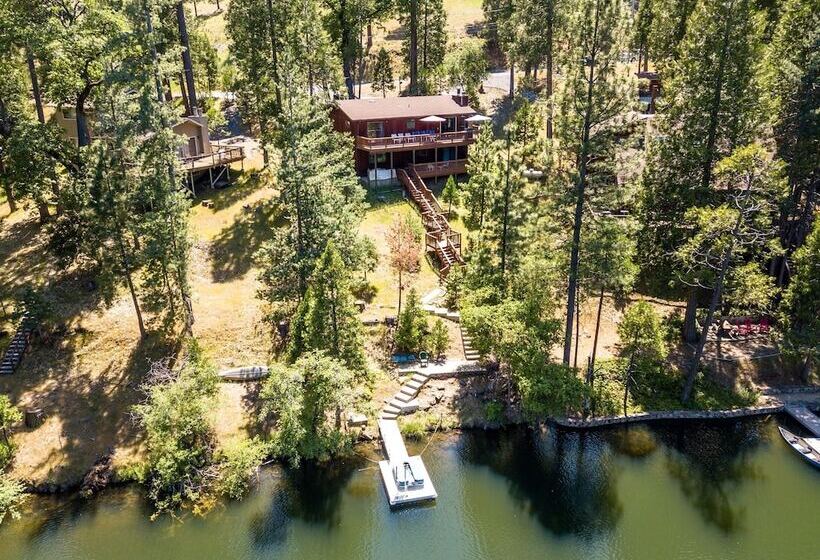 The Big Easy   Lakefront Only 1 Mile To Popular Marina Beach! By Yosemite Region Resorts