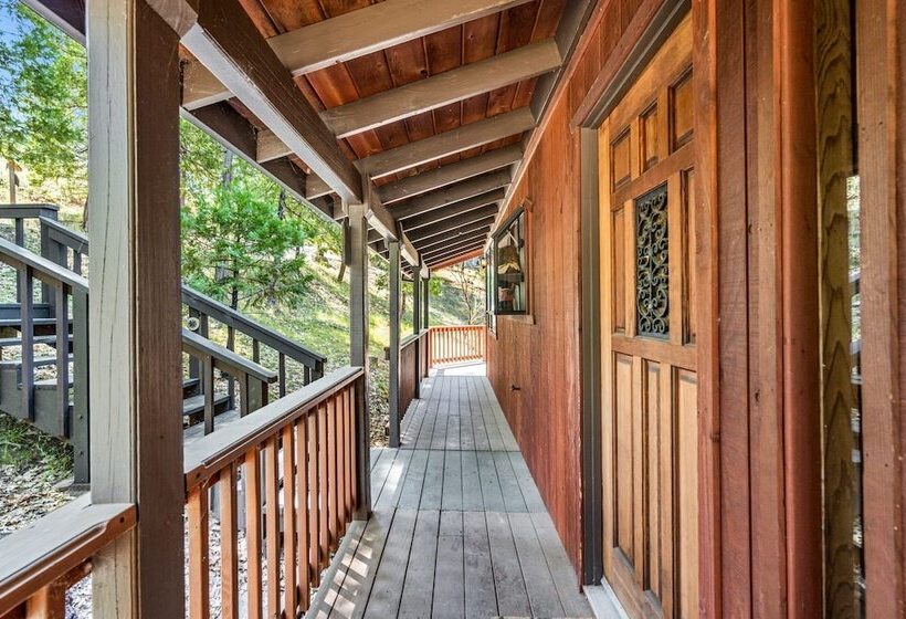 The Big Easy   Lakefront Only 1 Mile To Popular Marina Beach! By Yosemite Region Resorts