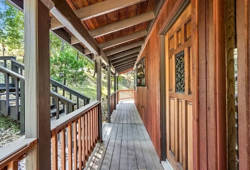 The Big Easy   Lakefront Only 1 Mile To Popular Marina Beach! By Yosemite Region Resorts