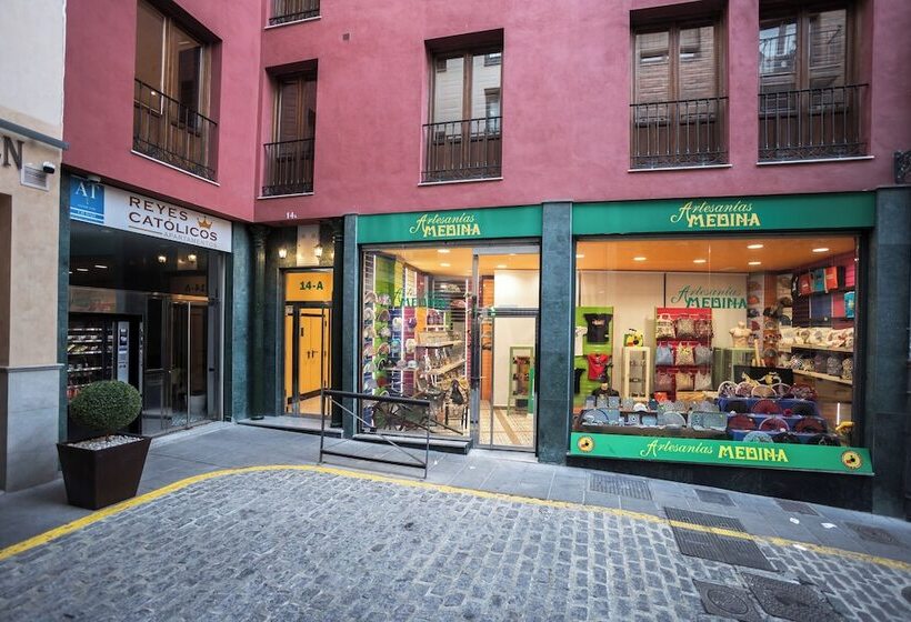 Apartamentos Reyes Catolicos