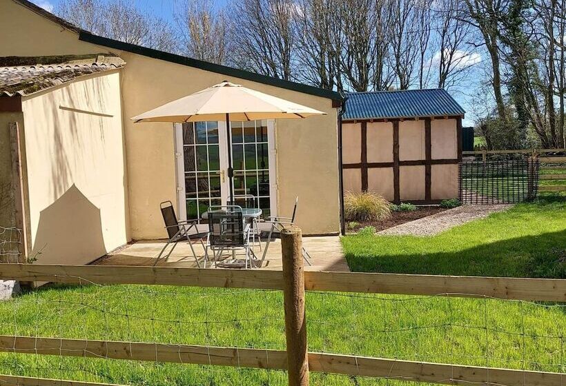 Spacious 1 Bed Lodge In Clifford, Hereford