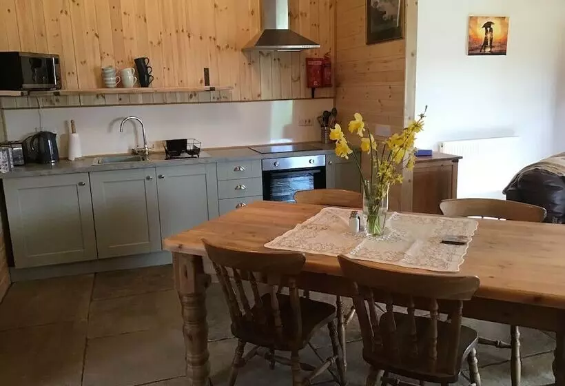 Spacious 1 Bed Lodge In Clifford, Hereford