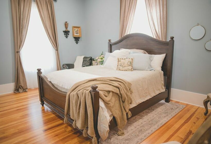 مبيت وإفطار Boonville Luxury Lodging