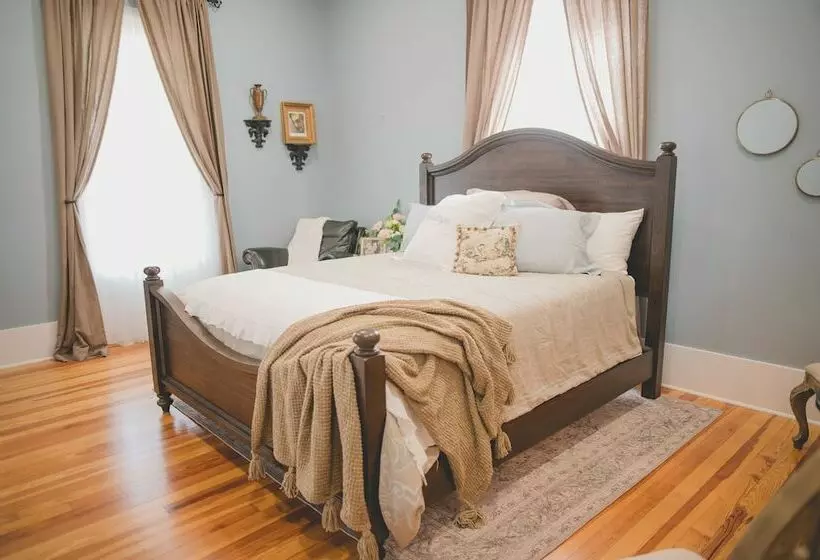 Aamiaismajoitus (B&B) Boonville Luxury Lodging