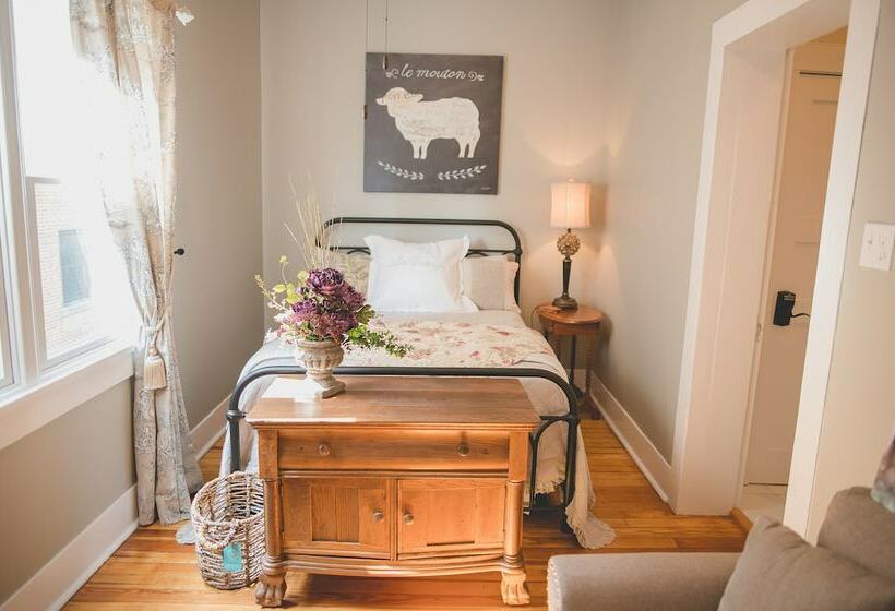 مبيت وإفطار Boonville Luxury Lodging