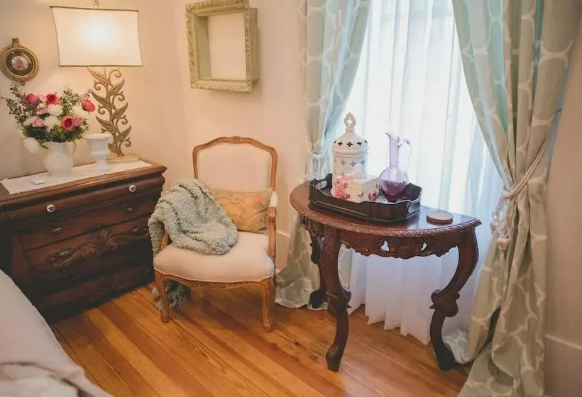 Aamiaismajoitus (B&B) Boonville Luxury Lodging