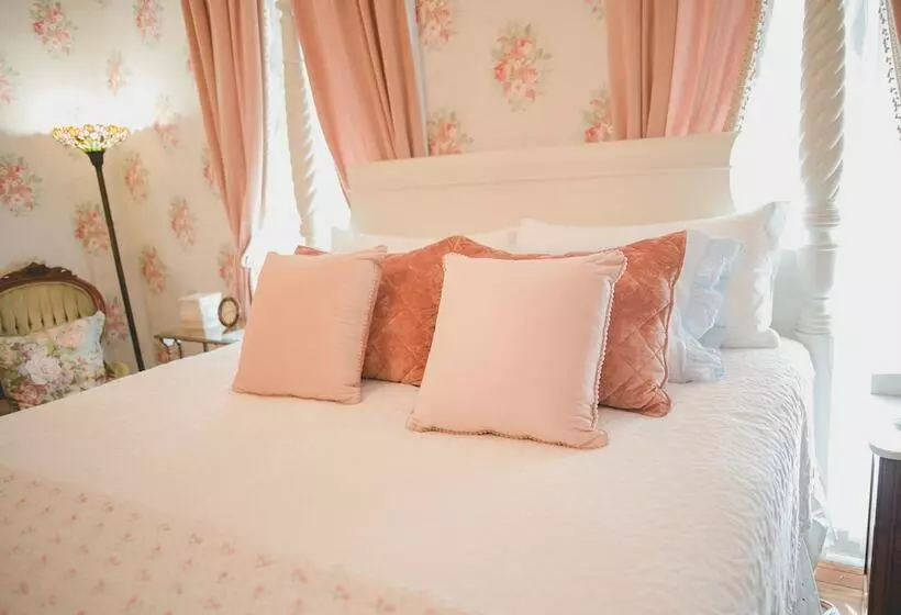 Aamiaismajoitus (B&B) Boonville Luxury Lodging