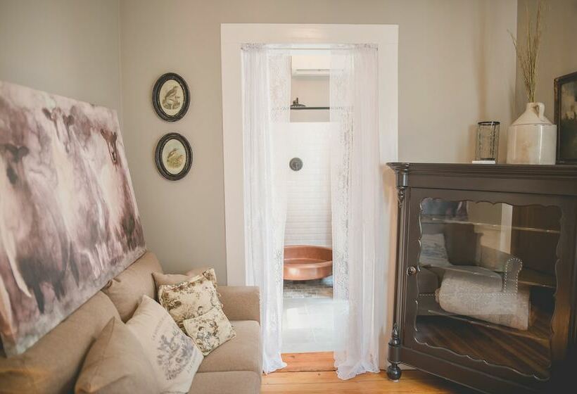 مبيت وإفطار Boonville Luxury Lodging