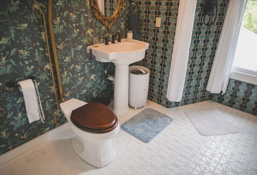 مبيت وإفطار Boonville Luxury Lodging