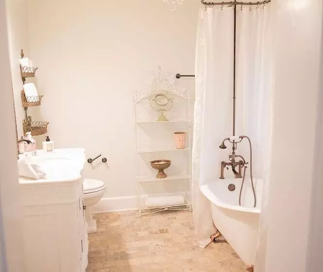 Aamiaismajoitus (B&B) Boonville Luxury Lodging