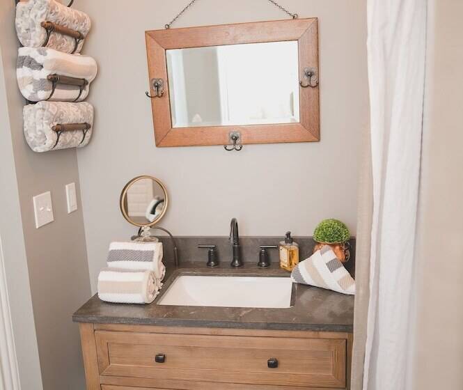 مبيت وإفطار Boonville Luxury Lodging