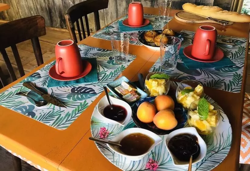 ベッドアンドブレックファースト La Placette Albigeoise