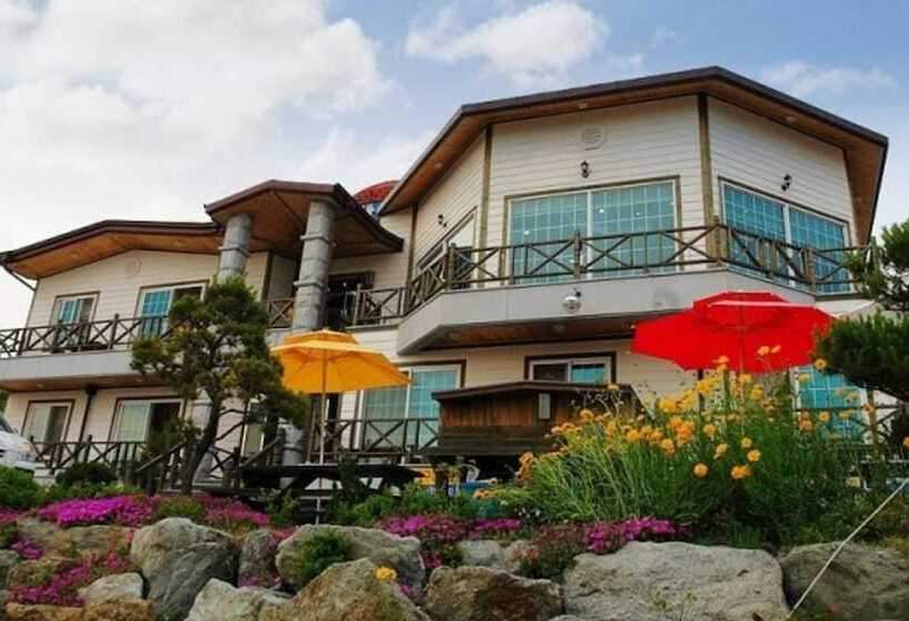 Buan Badatgaui Chueok Pension