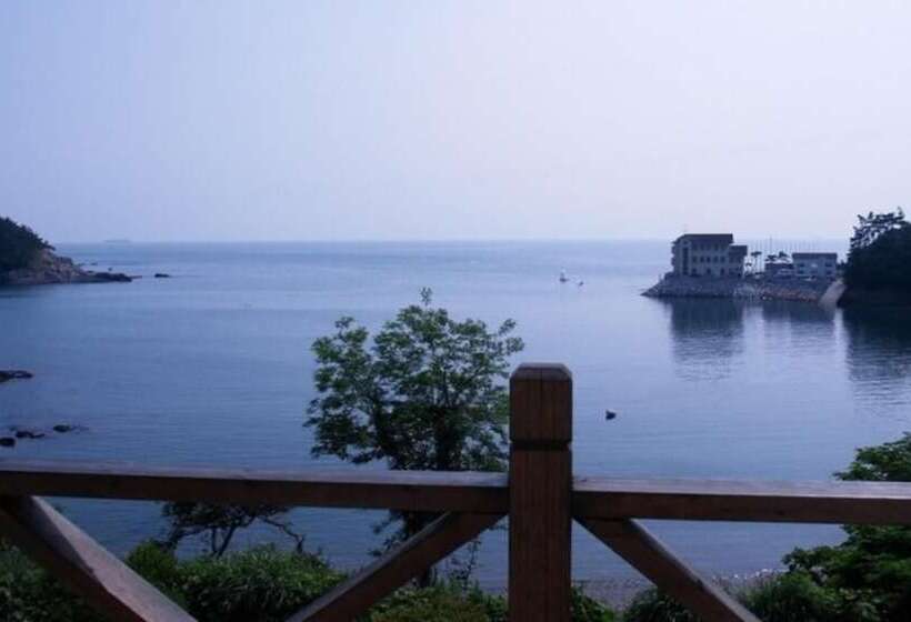 Buan Badatgaui Chueok Pension