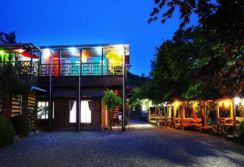 Cheongsong Hwangto Bungalow Pension