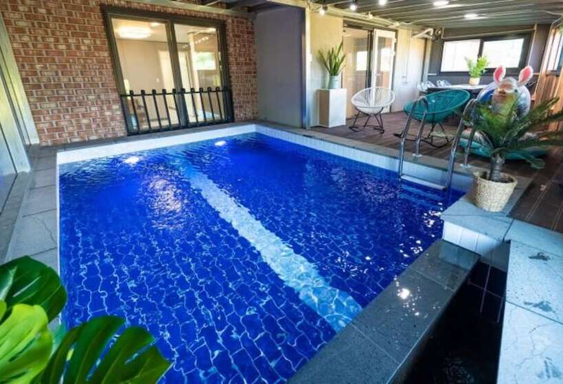 Gyeongju Cheongdam Pool Villa Pension