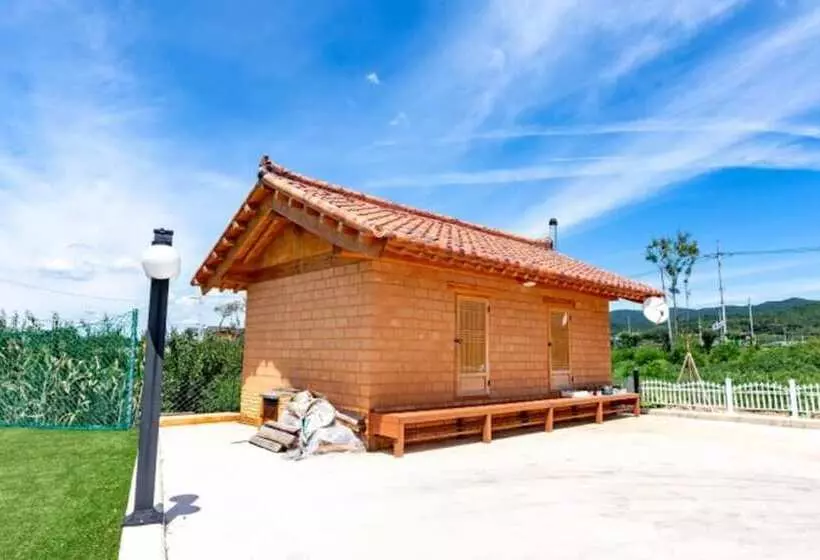 Gyeongju Cheongdam Pool Villa Pension