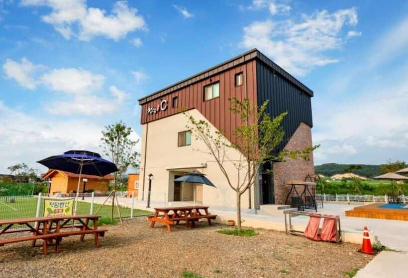 Gyeongju Cheongdam Pool Villa Pension