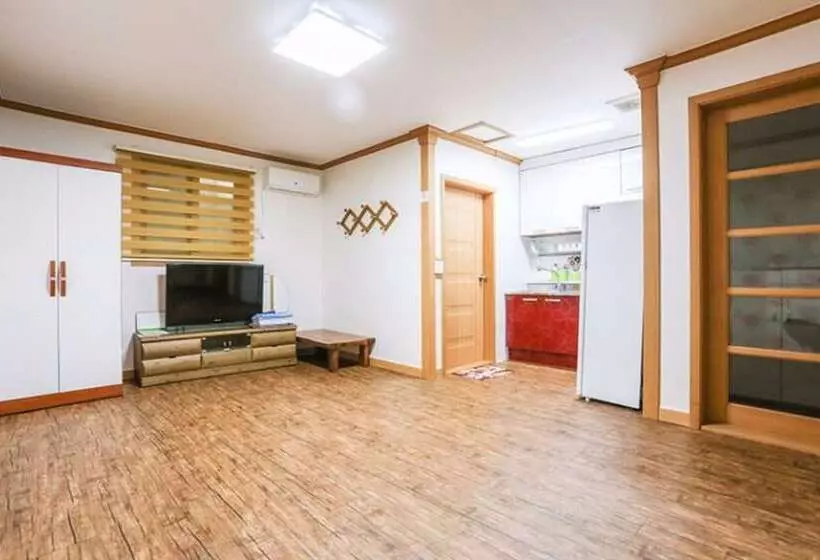 Hotelli Boeun Songnisan Sujeong Pension