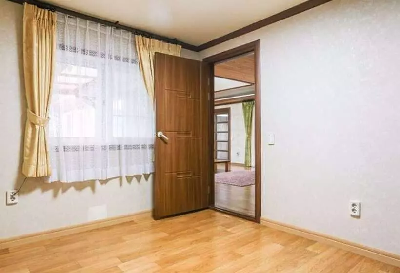 Hotelli Boeun Songnisan Sujeong Pension