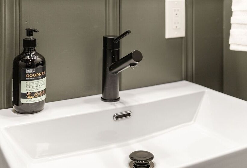 فندق Emerald Bay Village