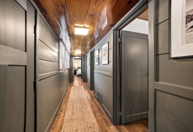 فندق Emerald Bay Village