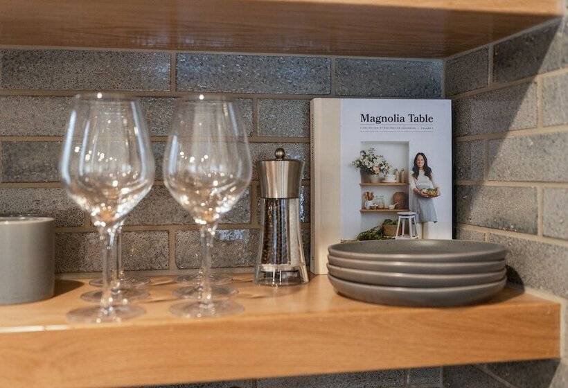 فندق Emerald Bay Village