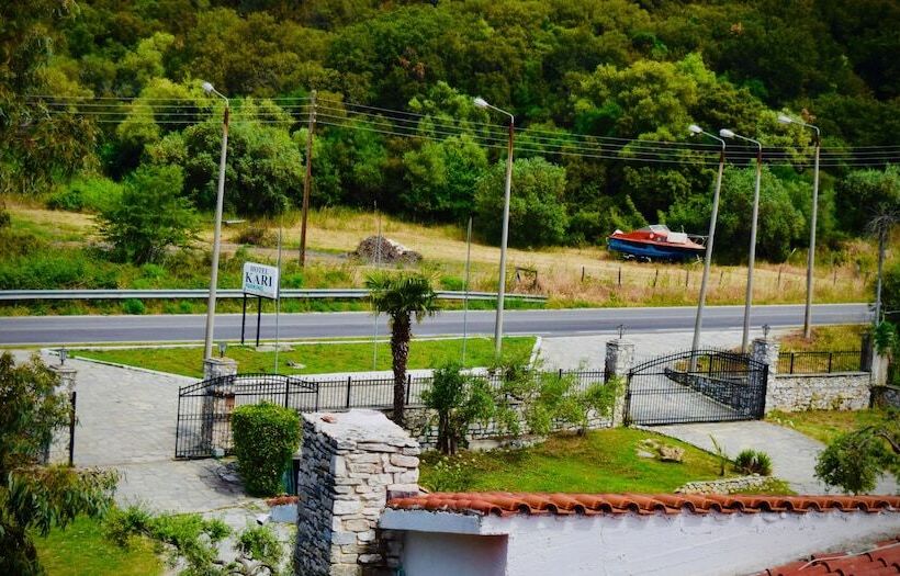 בית מלון כפרי Kari