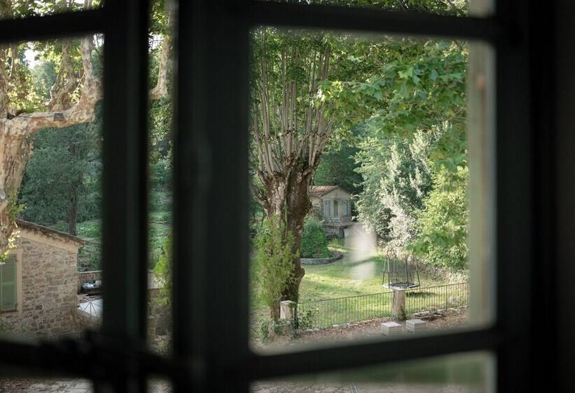 فندق Montrieux Le Hameau