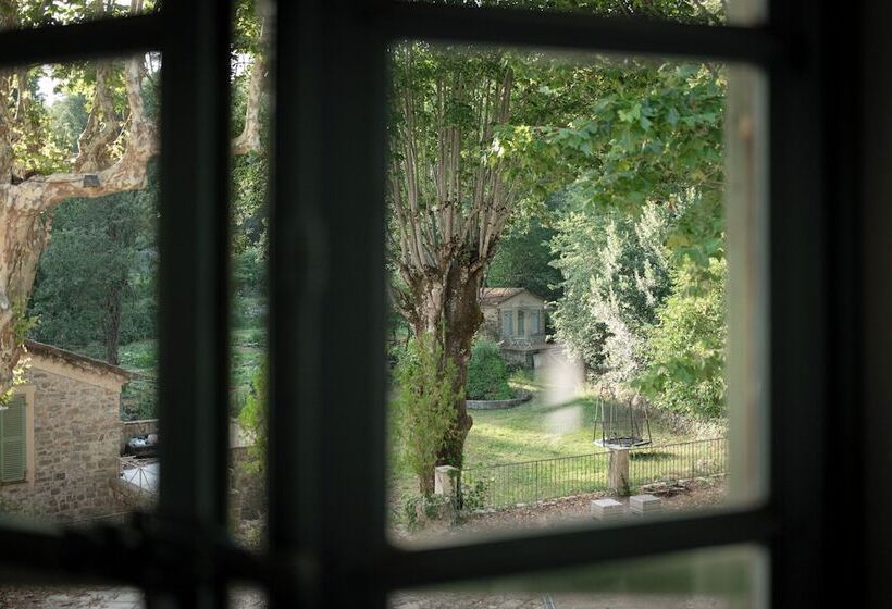 فندق Montrieux Le Hameau