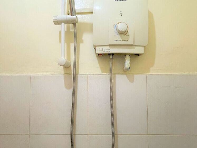 Hotel Oyo 876 Escurel Inn Boracay