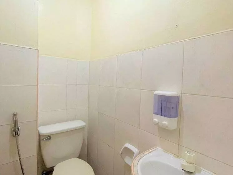 هتل Oyo 876 Escurel Inn Boracay
