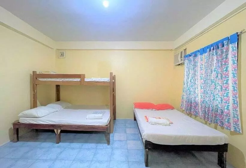 هتل Oyo 876 Escurel Inn Boracay