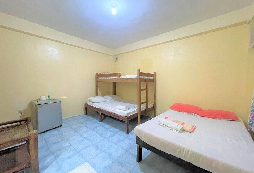 Hotel Oyo 876 Escurel Inn Boracay