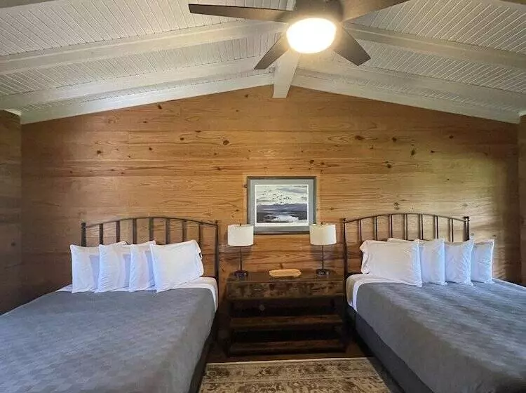 ホテル Scrappin Valley Lodge
