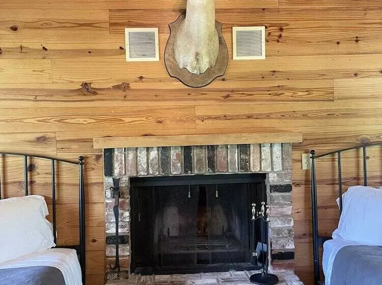 ホテル Scrappin Valley Lodge