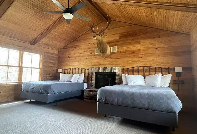 ホテル Scrappin Valley Lodge