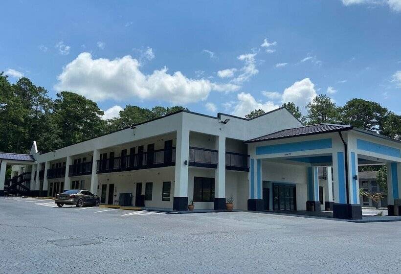 فندق Speedway Inn & Suites