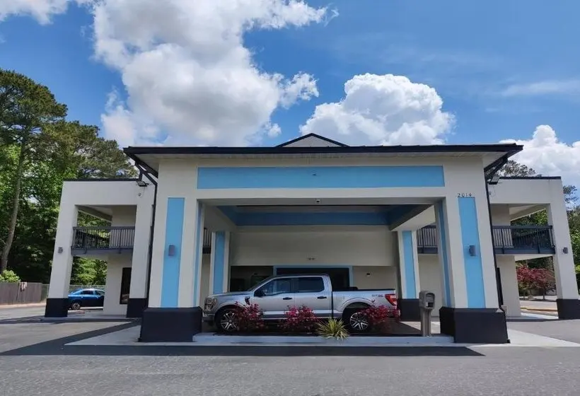 ホテル Speedway Inn & Suites