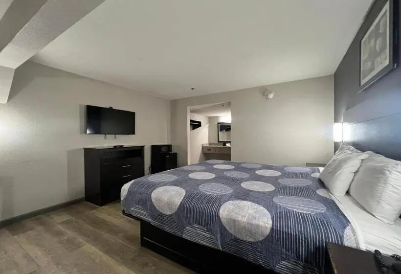 ホテル Speedway Inn & Suites