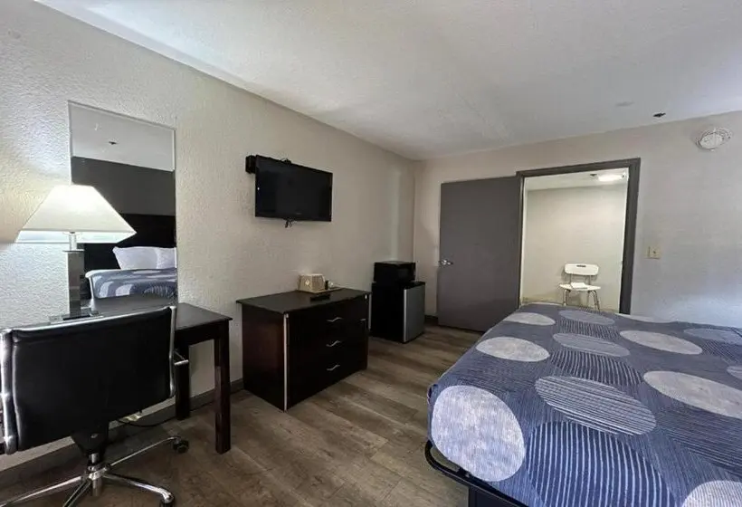 ホテル Speedway Inn & Suites