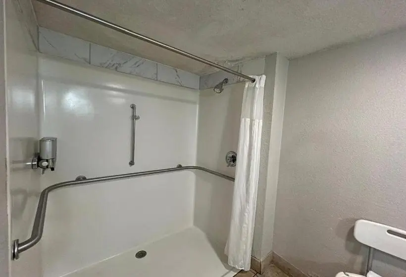 ホテル Speedway Inn & Suites