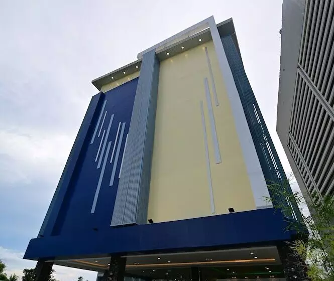 Hotelli T Shine Resort And Spa