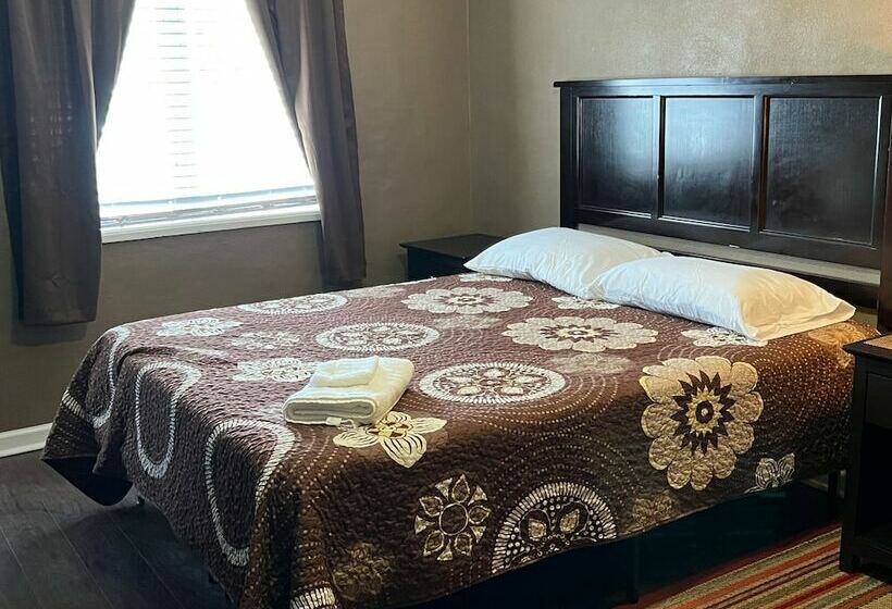 호텔 The Travelers Inn