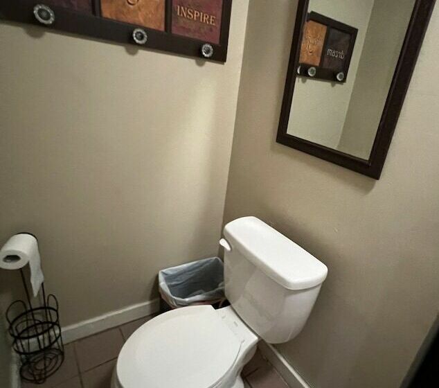 호텔 The Travelers Inn