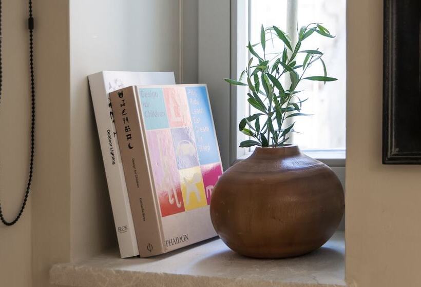 ペンション Calnova Suites