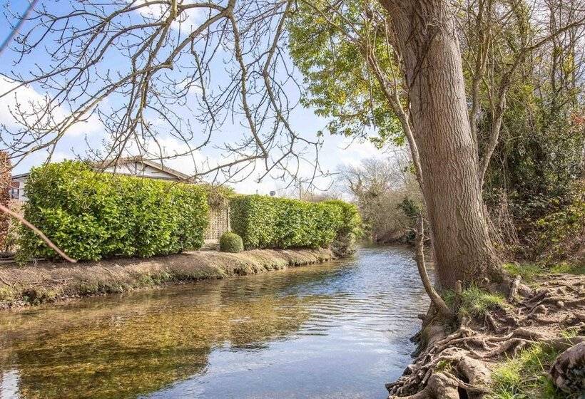 Stunning Character 2bed Cottage In St Albans Wifi
